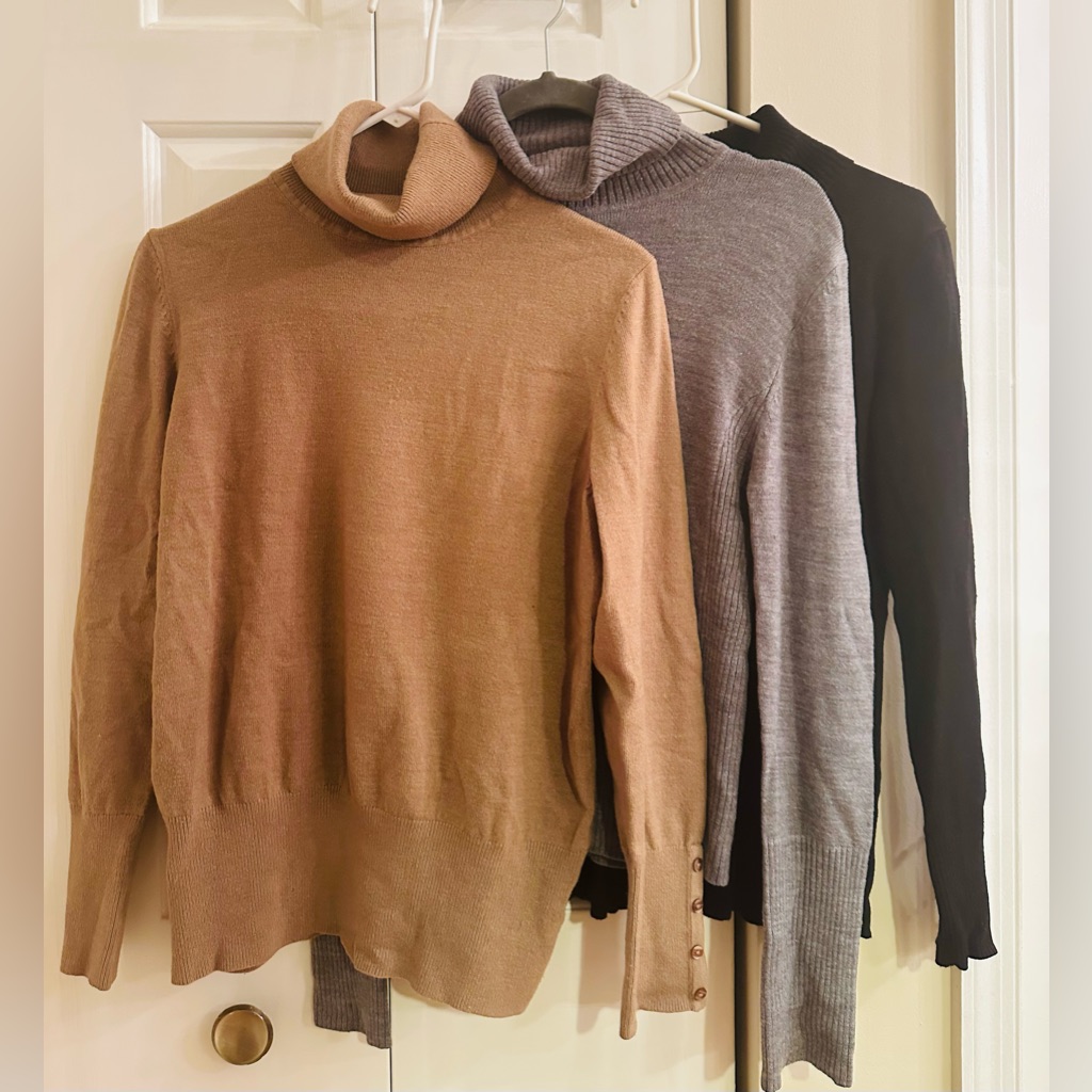 Bundle Of 3 Turtleneck Sweaters Neutral Colors, Size S/M